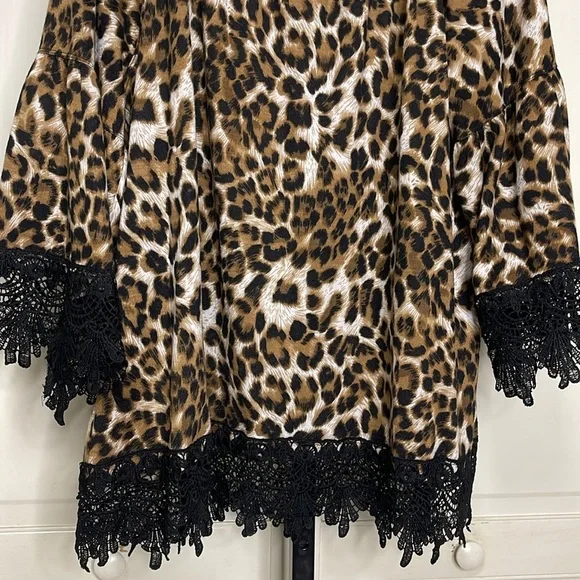 Ali Miles Women's Animal Print Lace Hem 3/4
Sleeve Round Neck Blouse Sz 2X - Picture 3 of 11